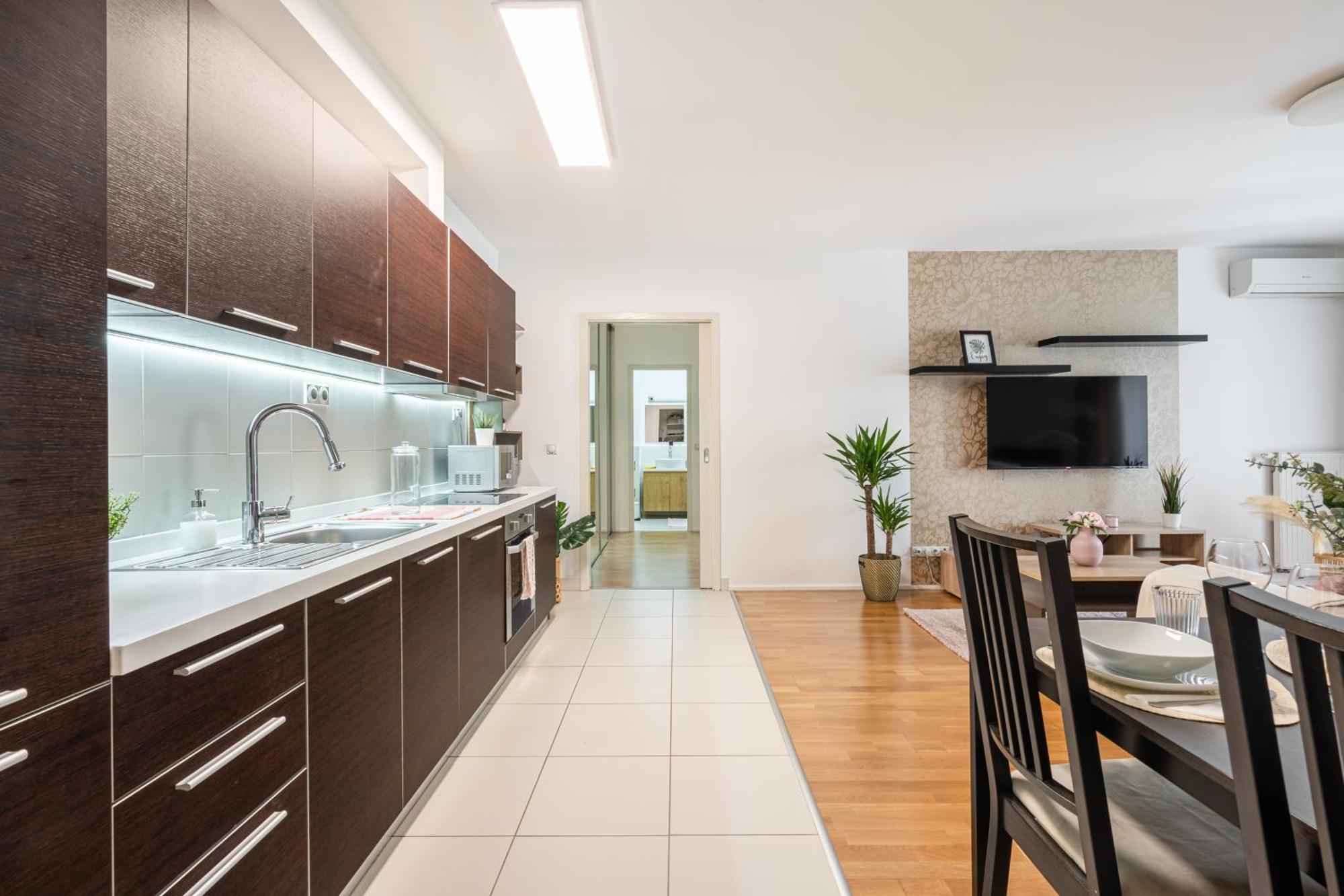 Home Of Serenity - 2 Bdr, Free Parking And Terrace บูดาเปสต์ ภายนอก รูปภาพ